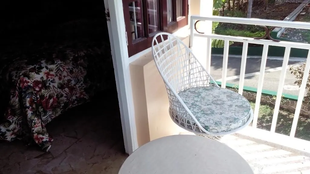 Silver Creek Resort Runaway Bay 3*,  Jamaica
