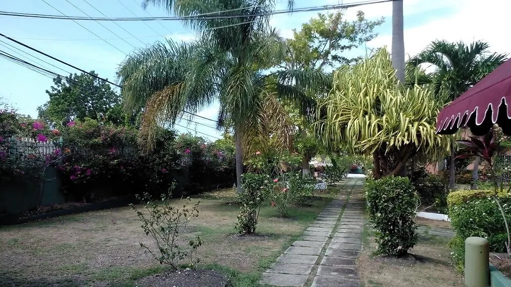 *** Hotel Silver Creek Resort Runaway Bay Jamaica