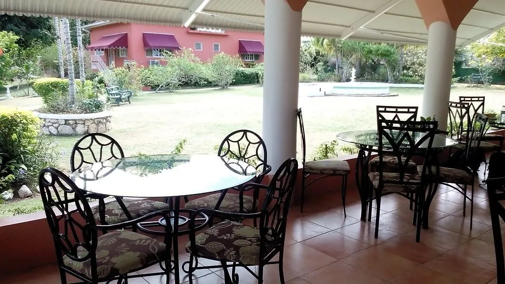 Silver Creek Resort Runaway Bay 3*,  Jamaica